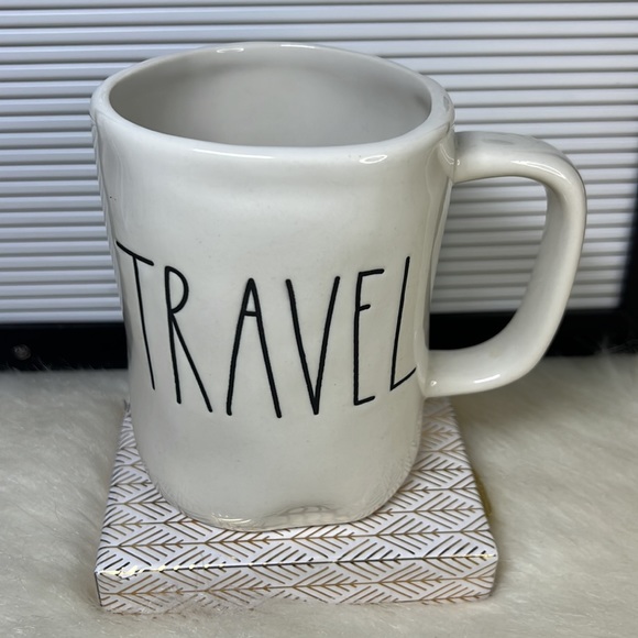 RAE DUNN TRAVEL MUG. - Picture 2 of 4